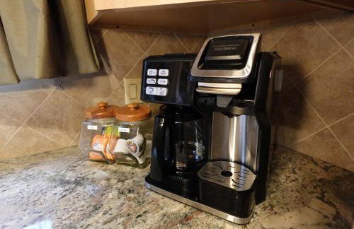 2BR 2BA Spacious Townhome Sleeps 6 with Spa Sauna - Foto 18