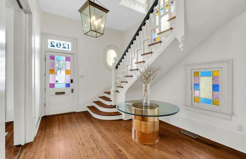 Historic 3BR LGD Gem Near Magazine & FQ - Foto 9