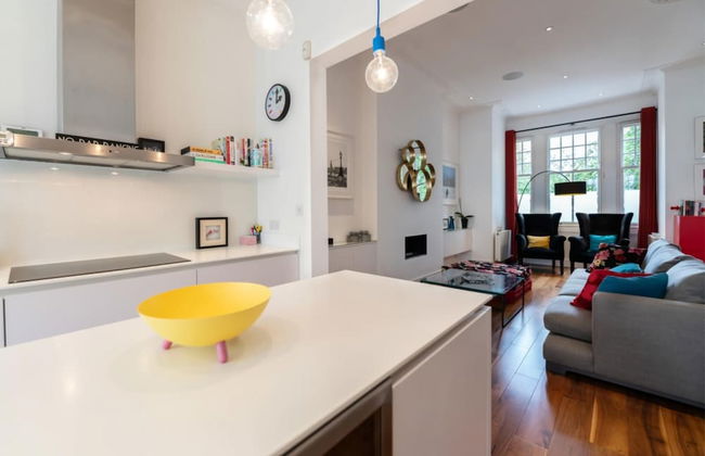 The Clapham Crib - Spacious 4bdr House With Patio - Foto 1