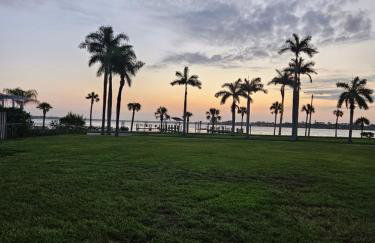 Manatee River Bungalow - Foto 1