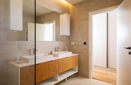 Villa Levita with Pool - Photo 37