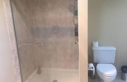 Partial Ocean View Steps to the Pier - Foto 10