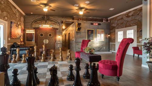 10 Acre Lakefront Game House - Sleep Upto 45 - Foto 2, Game Room