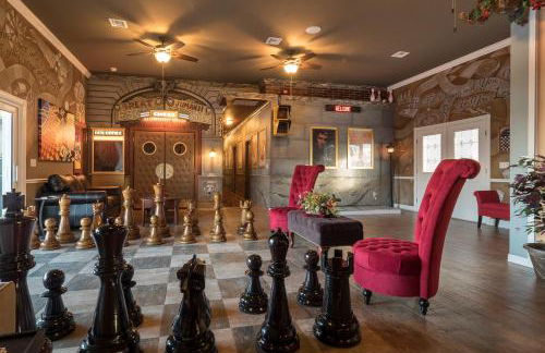 10 Acre Lakefront Game House - Sleep Upto 45 - Foto 2