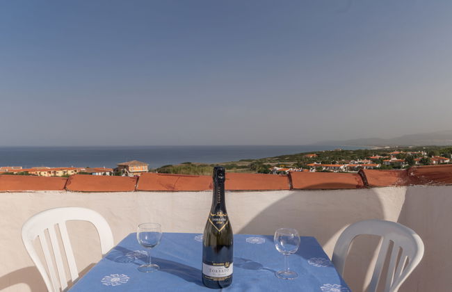 3 bedroom House in Valledoria with garden and terrace - Photo 4