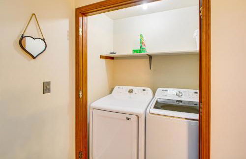 half Mi to DeSoto Lake Hot Springs Village Home - Foto 12