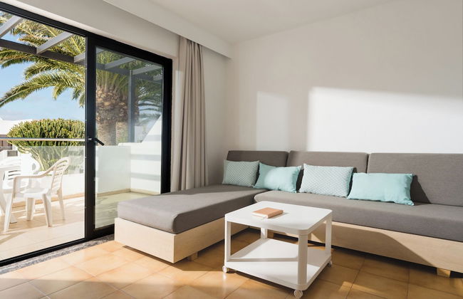 Apartamentos Los Tulipanes - Photo 22