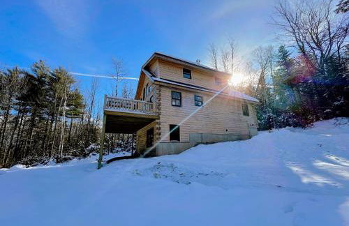 31R Brand new log home on quiet side street in Bethlehem, close to Main Street! 20 min to skiing - Foto 1