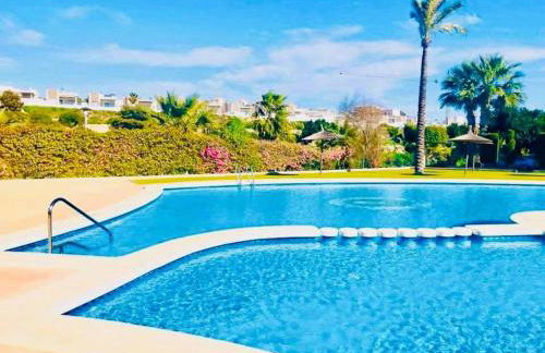 Casa Beth Villamartin 2 Bedroom/ 2 Bathroom with Pool - Photo 1