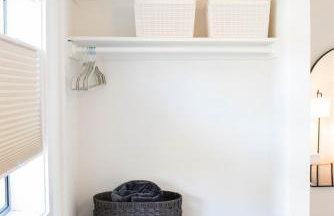 Entire house New Reno w AC Pet friendly gated back - Foto 24