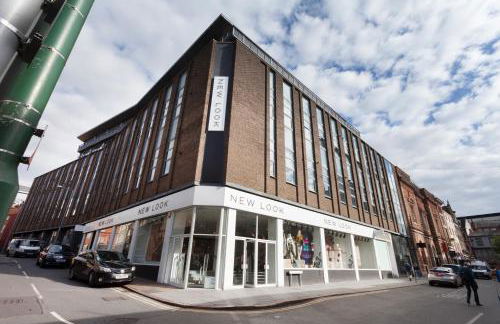 Lace Market Apartments - City Centre - 4 Beds Apartment with 2 Bathrooms and full Kitchen in George Street - close to Victoria Centre Shopping Centre - Parking for Cars & Vans from Five Pounds a Day - Sunday 1pm Check-out - Foto 6