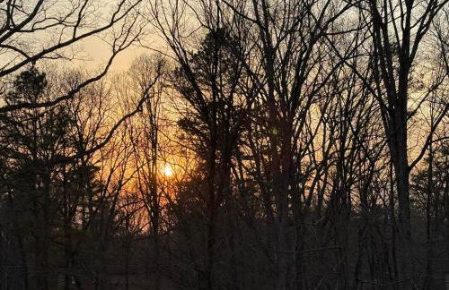 Spacious and tranquil 5br house in charming East Stroudsburg w game room, pets allowed - Foto 61