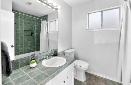 Pet Friendly - Q2 & Domain - King Bed - Pool Table - Foto 23