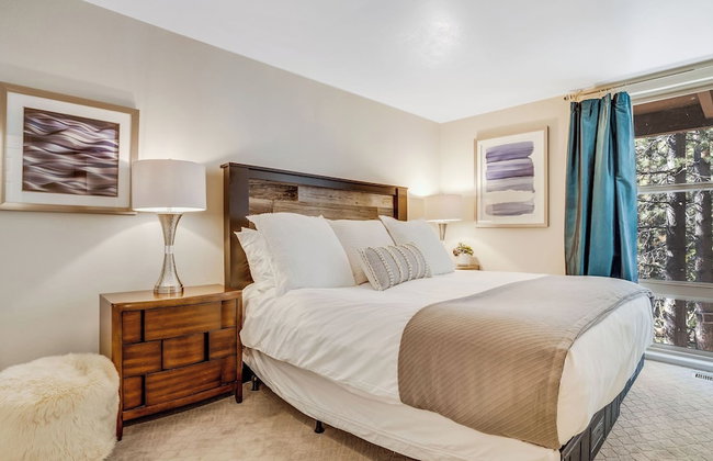Pinegrove by Avantstay Beautiful Villas Condo Just Outside Tahoe City! - Foto 28
