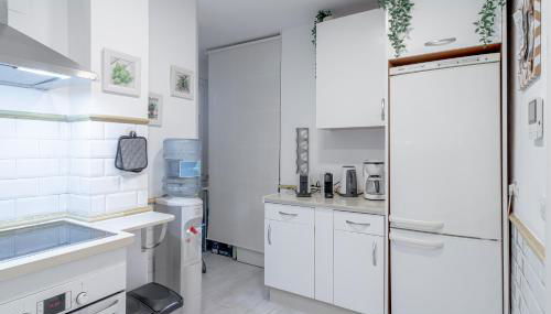 Home Away From Home Marbella - Photo 3, stove, pet friendly