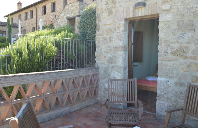House With Private Garden in the Crete Senesi - Photo 8