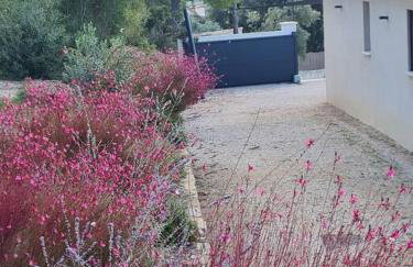 VillaCadière Vue Mer et Vignes Piscine à débordement - Foto 39
