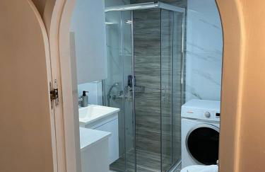 Peculiar Garden Apartment - Photo 30