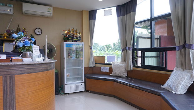 Coin salon dans le hall