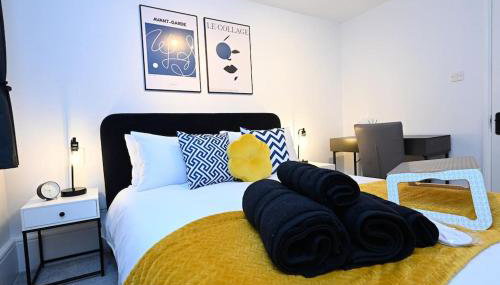 Luxury 2 Bed Maisonette with Parking Near Tube - Foto 3