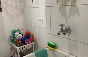 Apto em Ubatuba divisa com a Praia de Itagua e facil acesso as praias fica ao lado do Atacado Tenda na rodovia Rio Santos - Foto 8