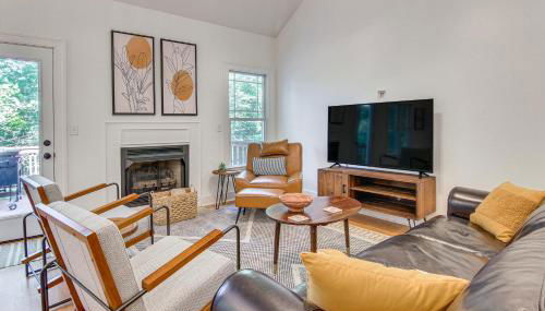 Black Mountain Hideaway with Hot Tub and Pool Table! - Foto 4