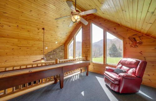 Maggie Valley Cabin with Private Hot Tub and Game Room - Foto 6