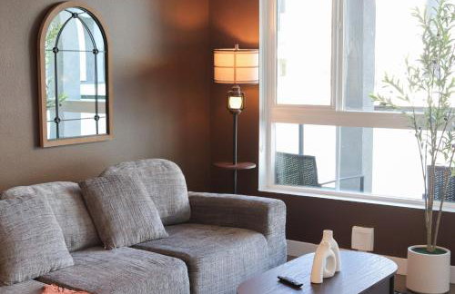 Resort-Style APT with Pool, Gym & Parking 10min to Disneyland - Foto 79