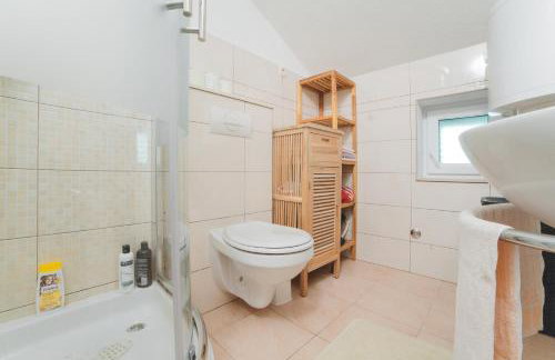 Stonehouse Korlat with open-air jacuzzi - Foto 34