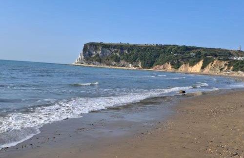 2Bed-Cabin Sleeps 4 WiFi Free Parking Sea Views - Photo 20