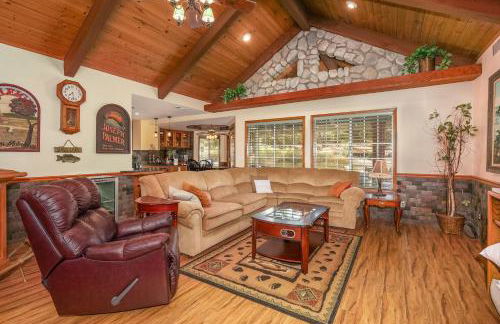 Oak Pond Retreat Stocked pond/pool table/BBQ Grill/EV Charger - Foto 12