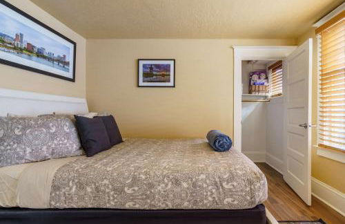 Stay Portland - Heart of Portland! Newly Remodeled, 99 Walk Score - Photo 2