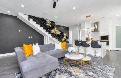 The Suite Spot! Downtown Skyline Views! Sleeps 12 - Foto 40