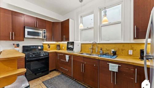 #Urban Elegance 3BR With Parking Near UC BART & Downtown - Photo 3
