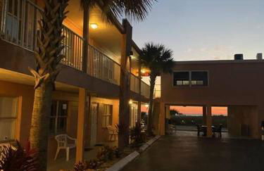 Beachfront Condo On Quiet Treasure Island- 1 Bed - Photo 27