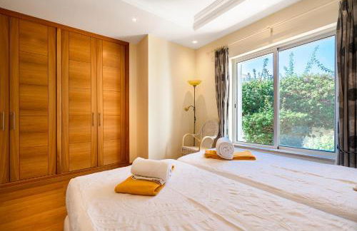 Captivating Villa 600M to Vau Beach - Foto 27