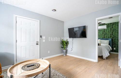 Unwind in a Modern Suite near Marietta Square - Foto 5