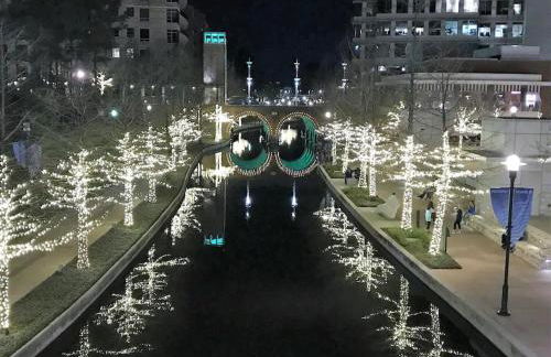 Apt 2 Bedrooms 2 Full Baths FREE Parking & FREE Laundry in Unit - Foto 38