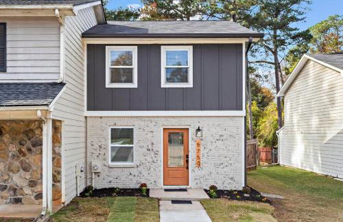 Stylishly Restored Townhome - Convenient access - Foto 3