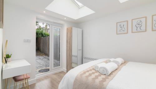 Flat in Queens Park - Photo 2