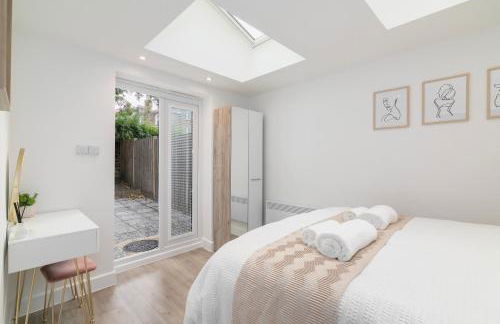 Flat in Queens Park - Photo 2