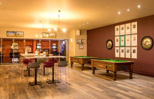 3 Bed Cabin - Sleeps 6 - Wifi Free Parking Pets - Foto 10