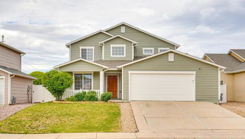 Family Home with Fenced Yard in Pueblo 5 Mi to Dtwn - Foto 2