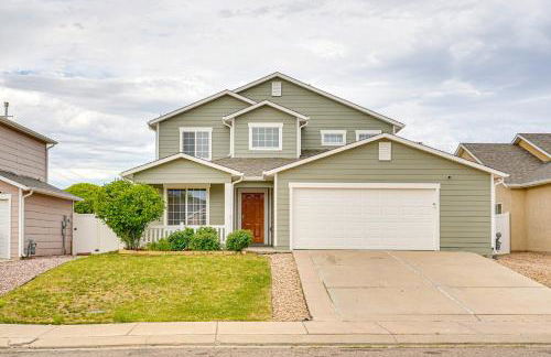 Family Home with Fenced Yard in Pueblo 5 Mi to Dtwn - Foto 2