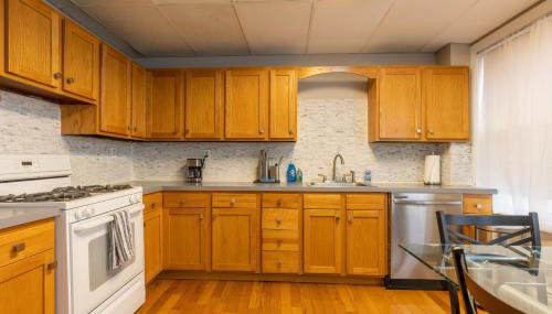 Central 3 Bed 1 Bath in Historic Building - Foto 3, stove, dishwasher, pet friendly, toaster, minibar