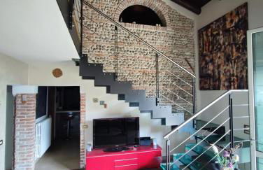 CA CENTOSA ARTISTIC HOUSE villa storica ristrutturata con patio e giardino - Photo 7