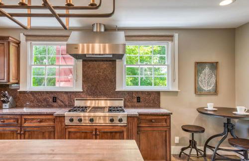 Colonial Quarter hideaway with modern comforts & balcony - near the beach - Photo 9