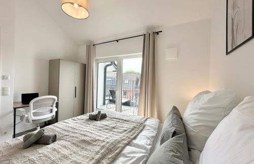 LIVA Stays - Henstedt Ulzburg - Nähe Hamburg & Flughafen - Nähe Bahnhof - Terrasse - Smart-TV - Foto 16