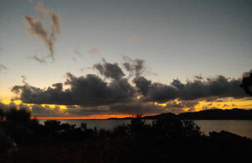 CASA MUGHETTO R5055 WiFi, seafront, private sea access, swimming pool - Foto 21