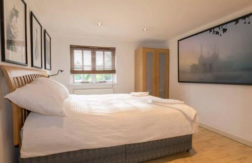 Stylist Split Level 2 Bed With Parking - Foto 20